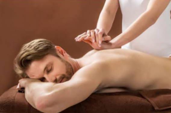 💖 Unwind & Relax with our Swedish Massage! 💖